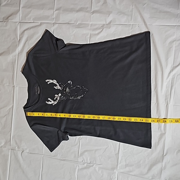 Merona Ladies Large Embellished Reindeer Gray Short Sleeve T-Shirt Used - Picture 7 of 9